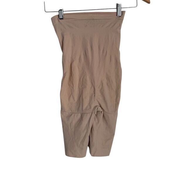 NWOT SPANX Cream Shapewear High-Waisted Shorts - Picture 4 of 5